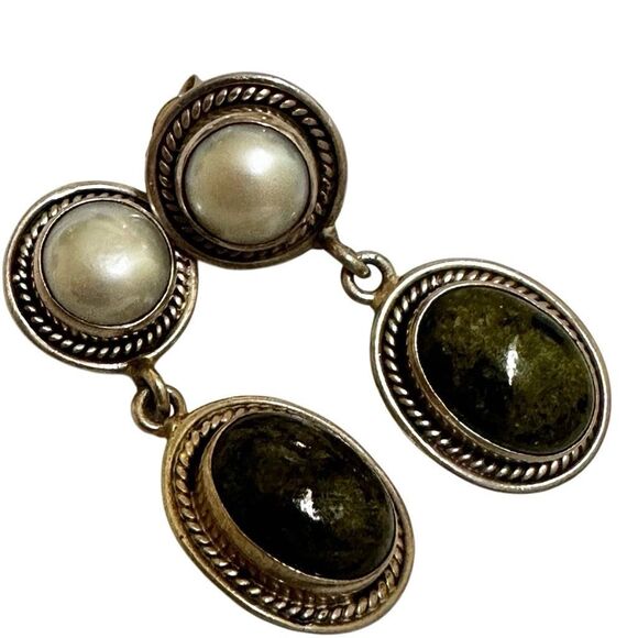 Sterling silver pearl and serpentine drop earrings - Picture 6 of 13